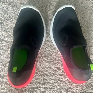 OOFOS Oomg Sport Slip-On Sneaker - Women's